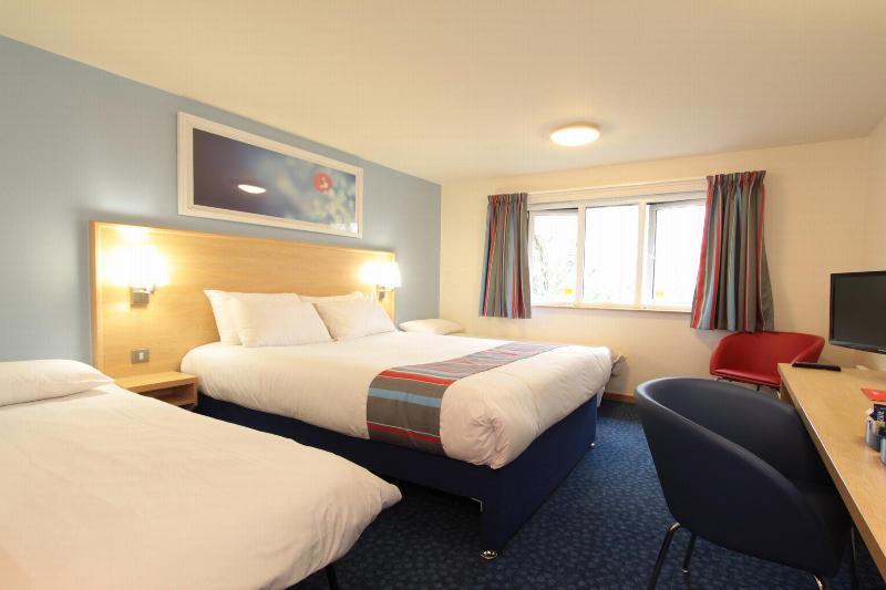 Travelodge Dundee Strathmore Avenue Buitenkant foto
